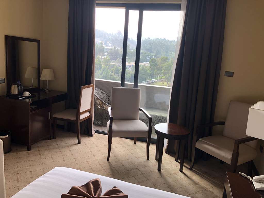 Berlottue Hotel Addis Ababa Room photo