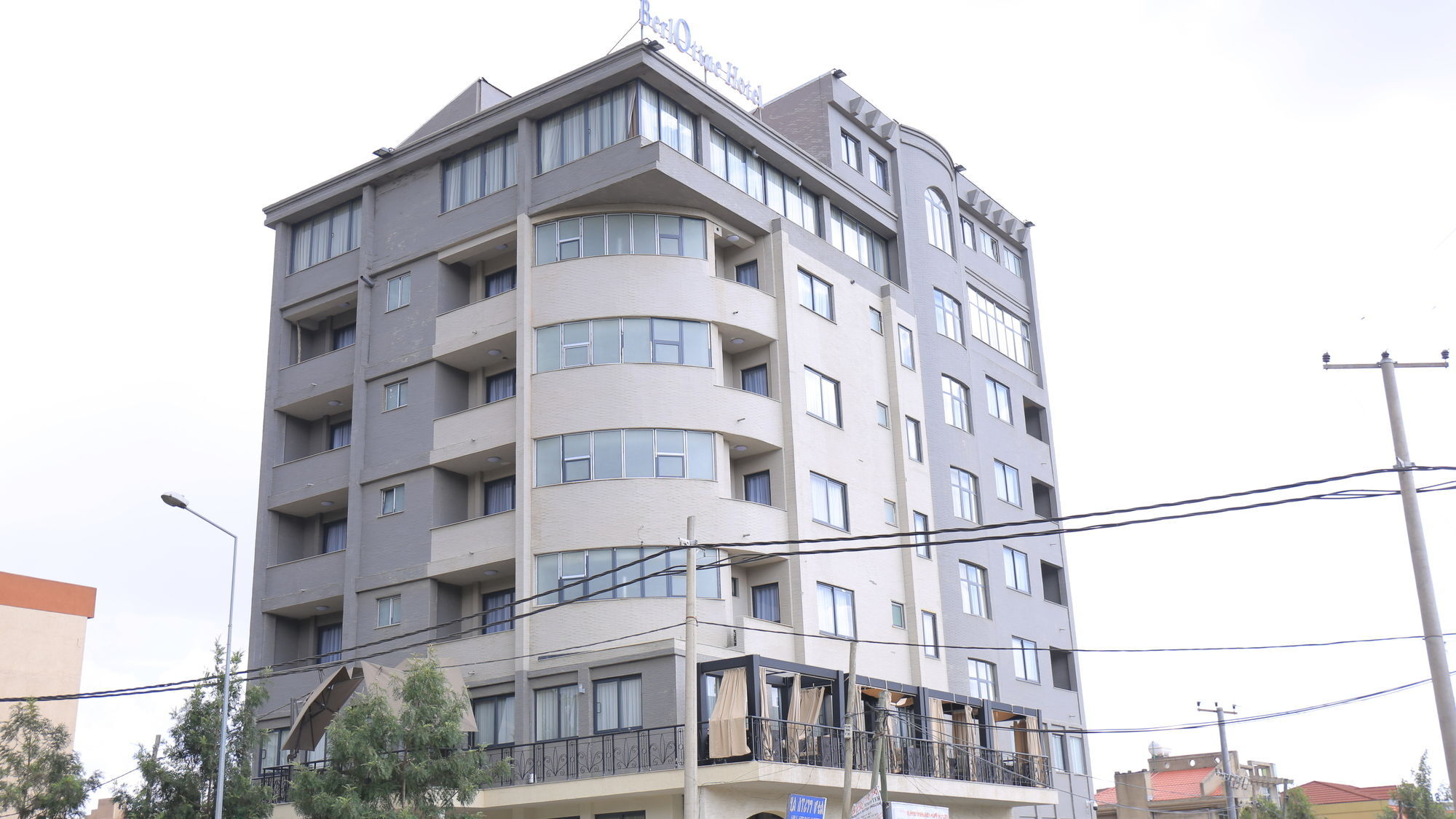 Berlottue Hotel Addis Ababa Exterior photo